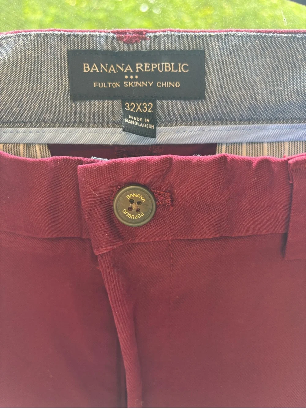 Banana Republic Burgundy Men's Chino Pants